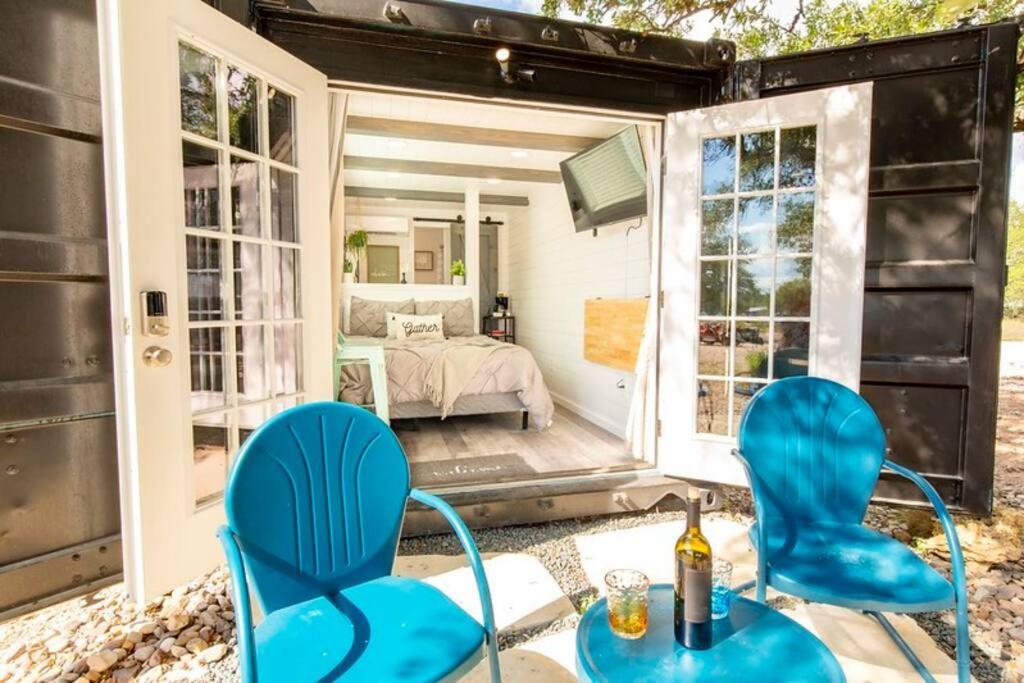 The Container Retreat @ 290 Wine Trail #10 Welcome Friends! Hye Exterior photo